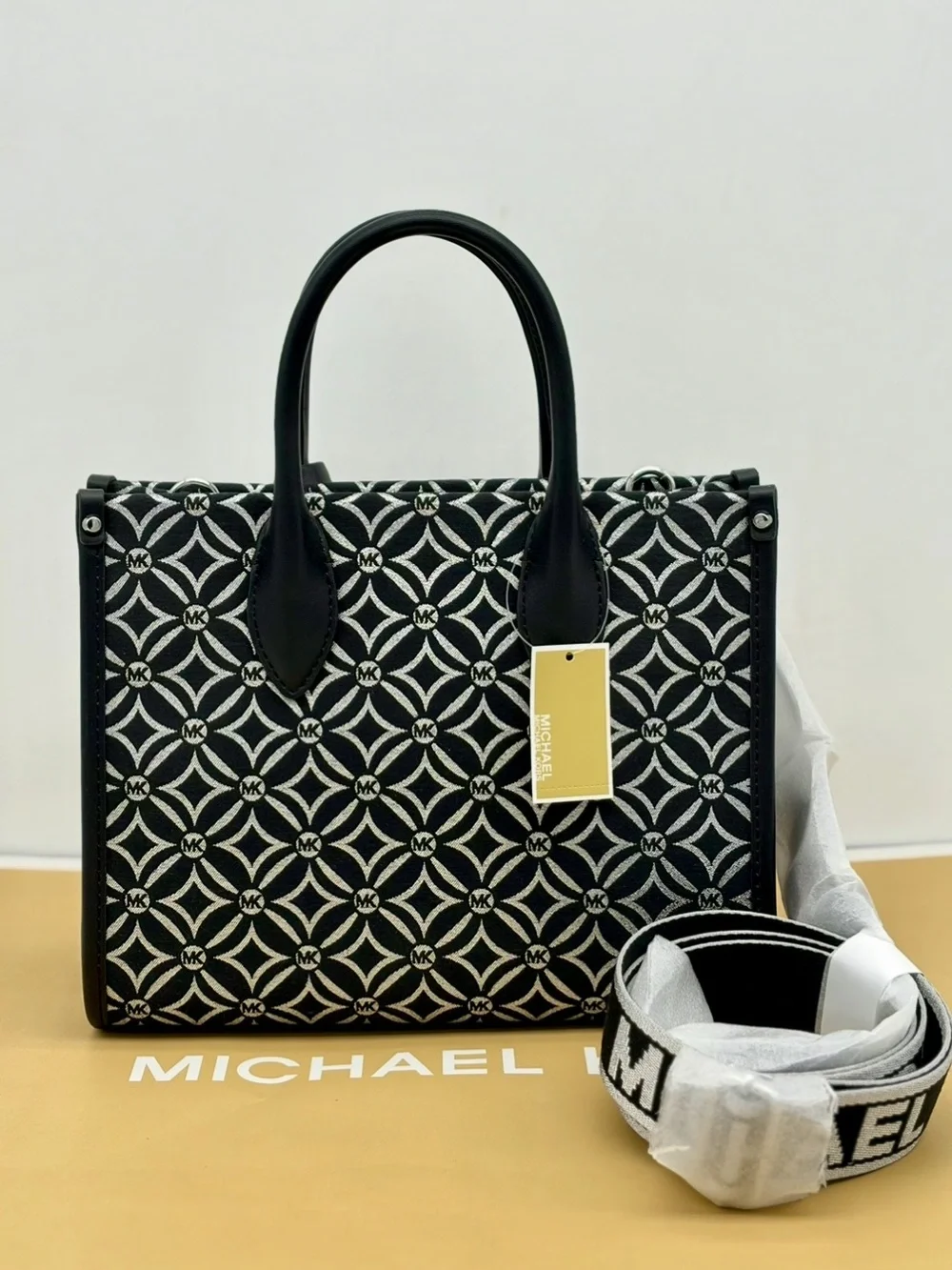 Michael Kors brand wear 60%